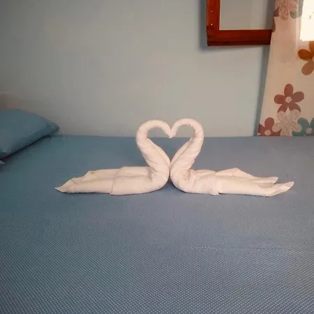 Malou Garden House Near The Γλύφα