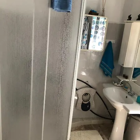 Tatil Evi Malou Garden House Near The Glífa