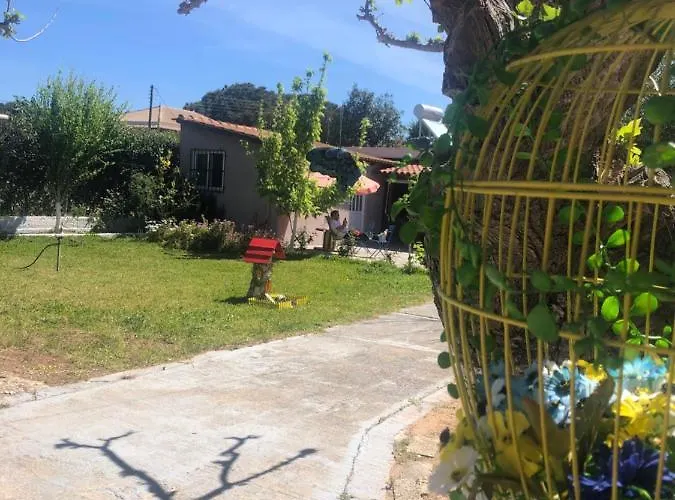 Semesterbostad Malou Garden House Near The *