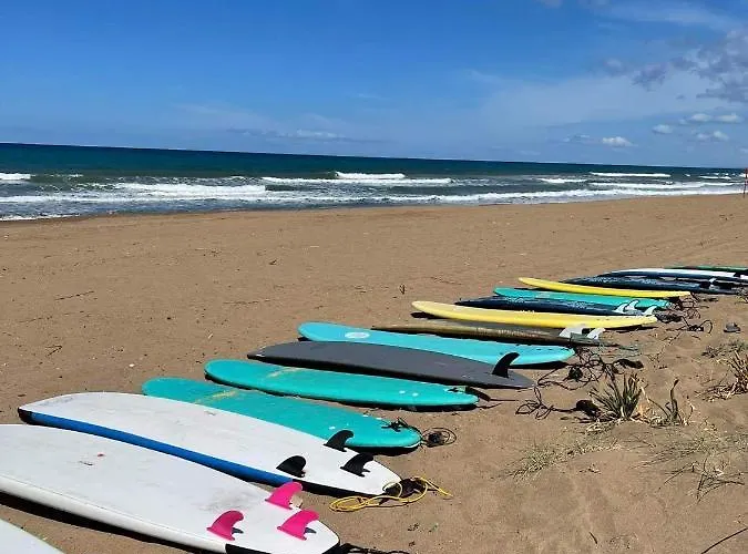Semesterbostad Malou Garden House Near The Glífa