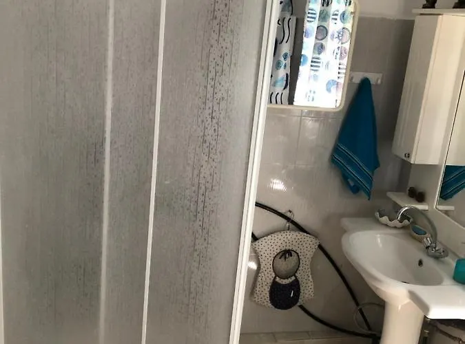 Semesterbostad Malou Garden House Near The Glífa